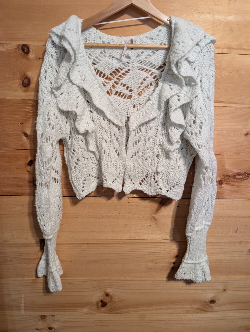Free People Avery Sweater *Creat Condition * Medium* *White/Celery - Picture 2 of 4
